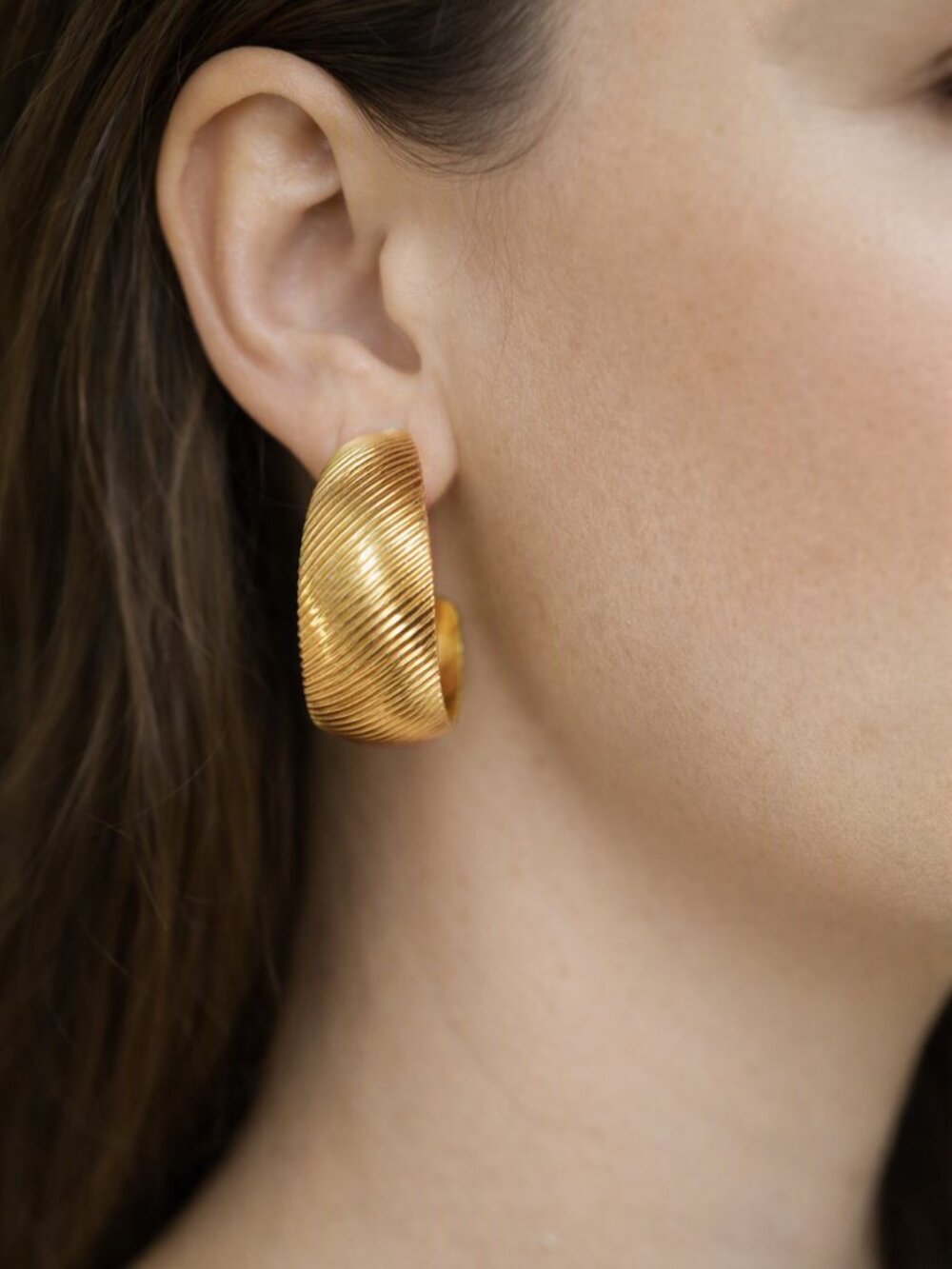 Vintage Large Diagonally Ribbed Gold Tone Half Hoop Statement Earrings